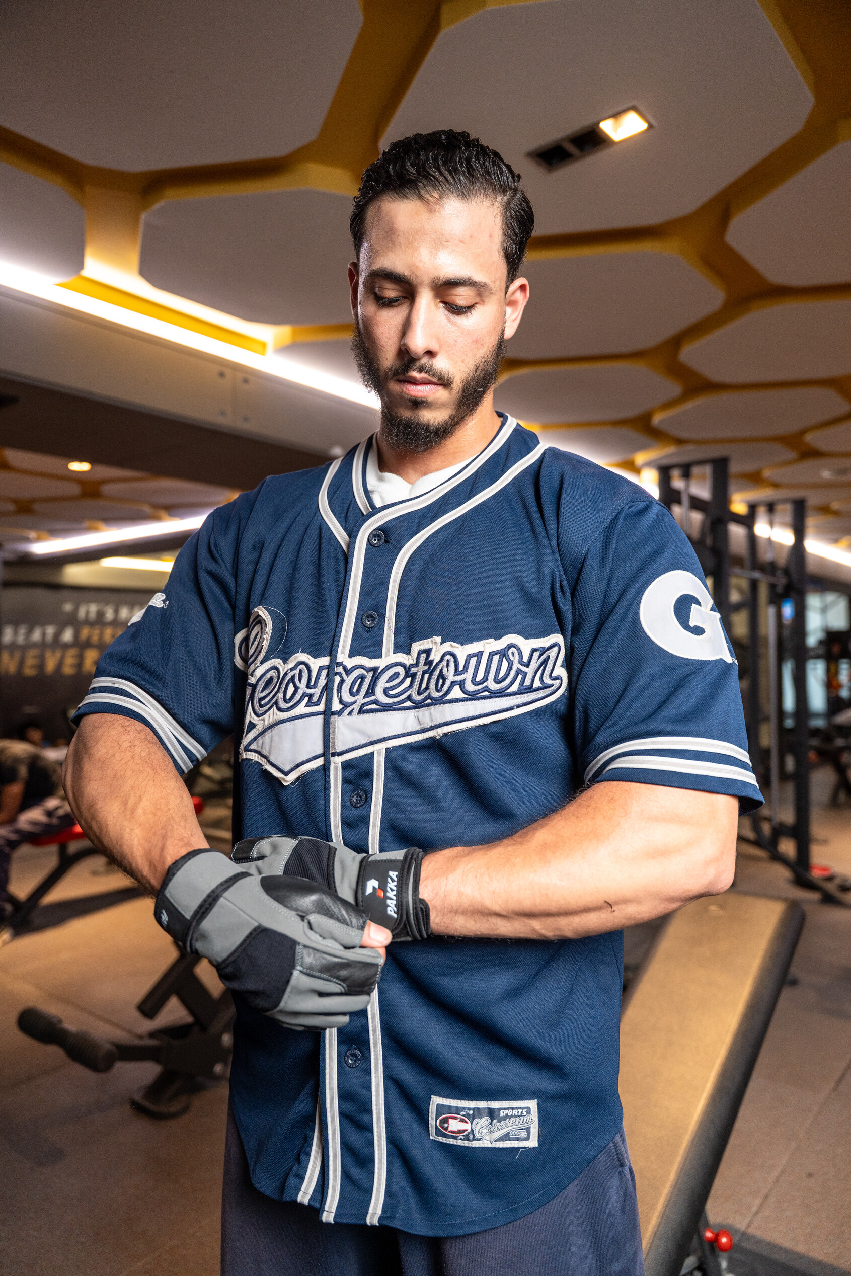 weightlifting gloves